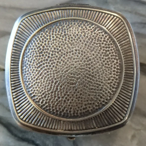 Djer Kiss compact - Picture 2 of 6